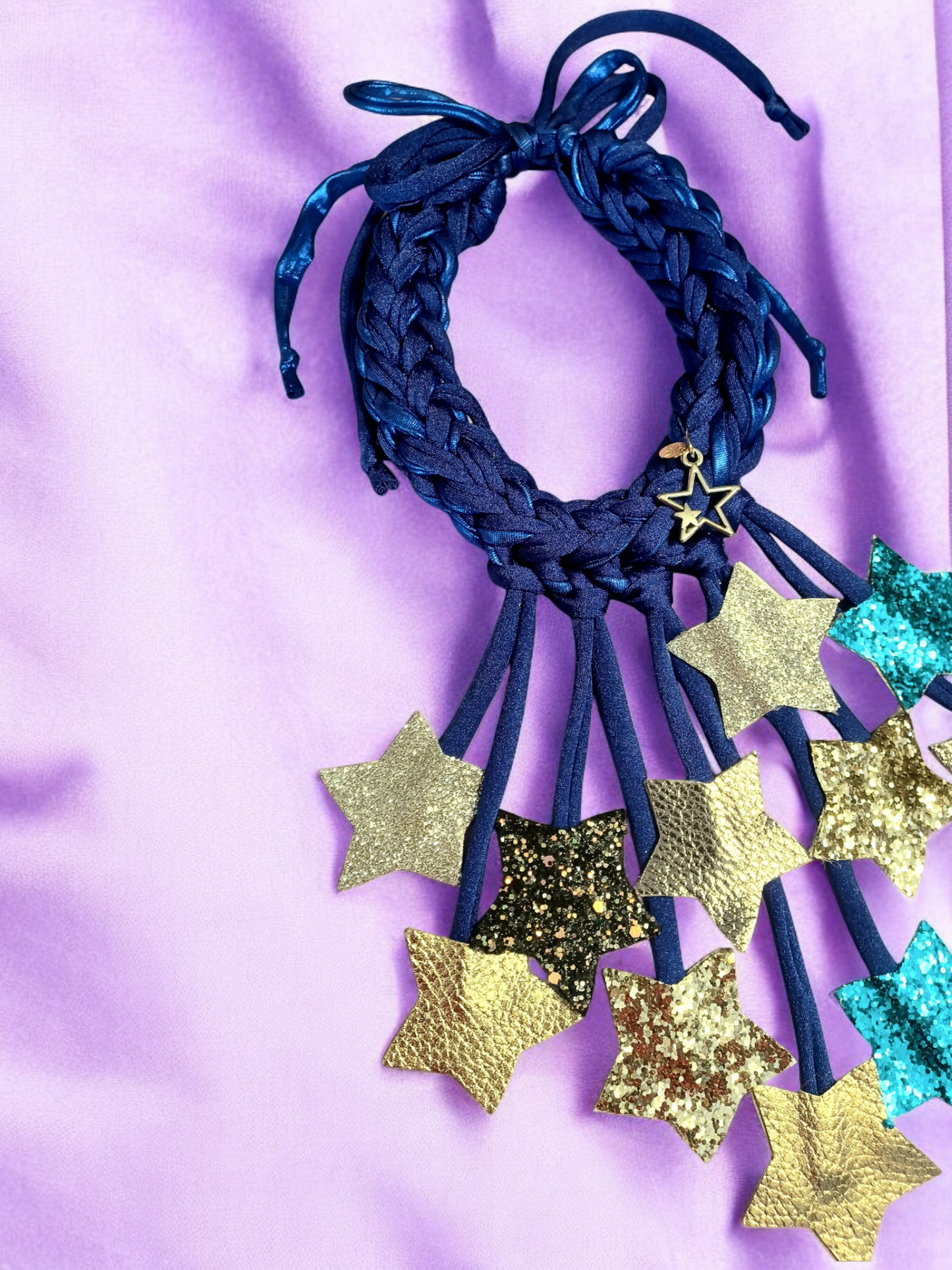 Funky stars blue necklace