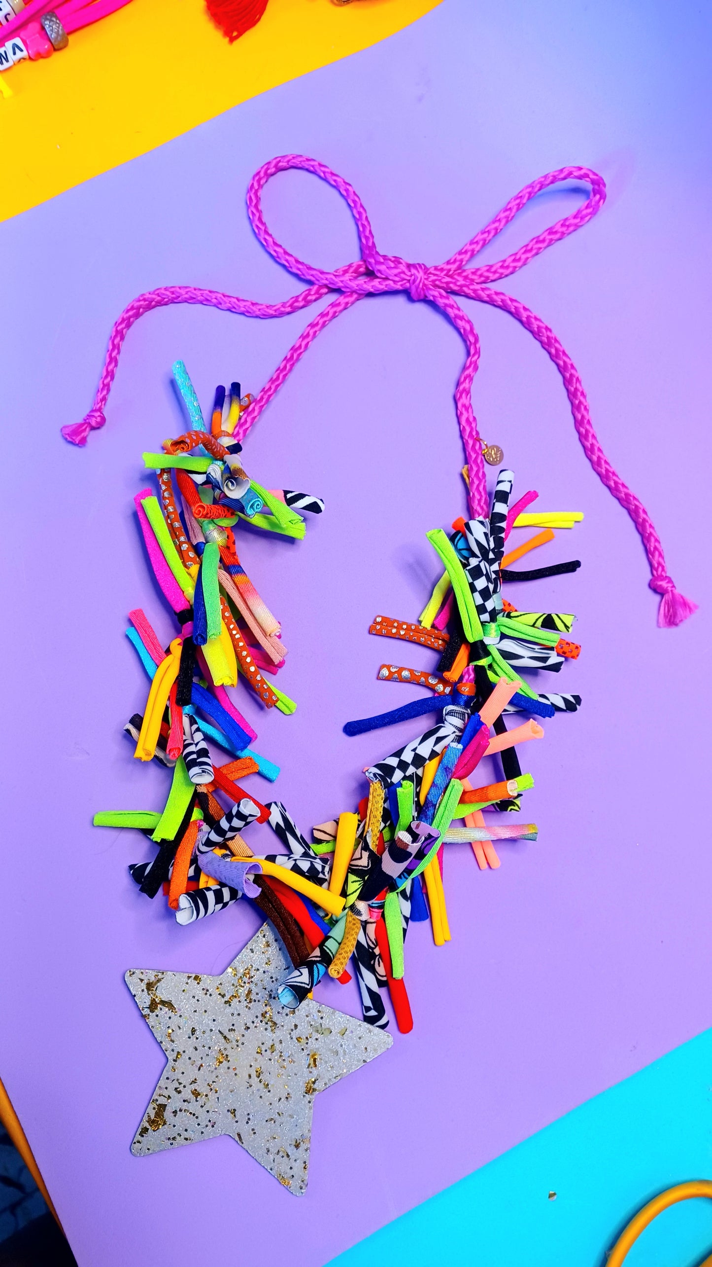 Knots Star Necklace pink and silver star