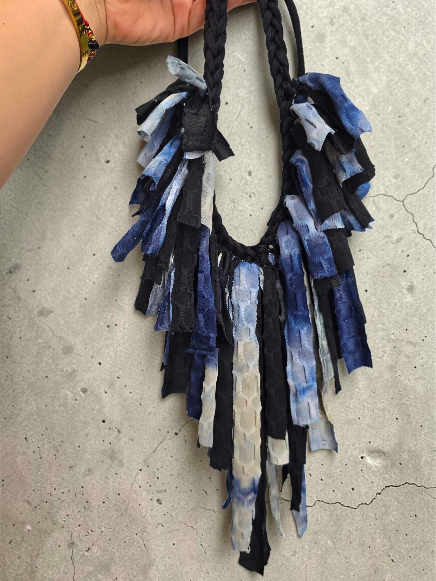 Tie Blue Fringes Necklace