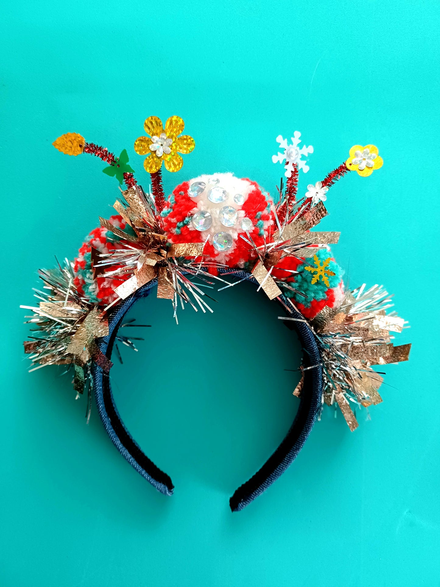 Christmas pompom Crown