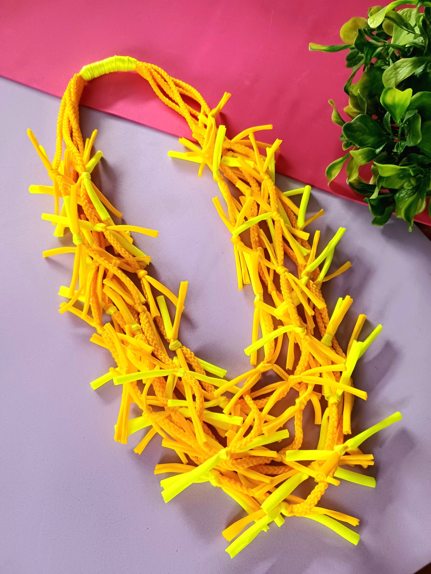 Banana knots Necklace