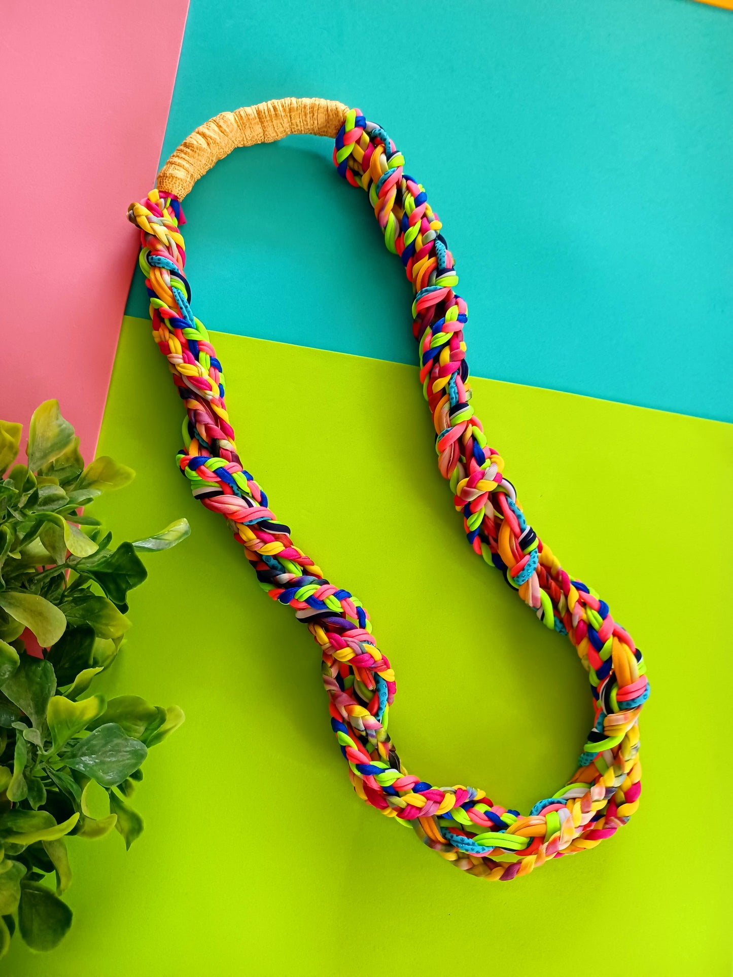 Long Brides confetti Necklace